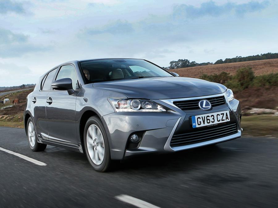  Lexus CT200h 2014 года  (UK) (фото 14 из 19)